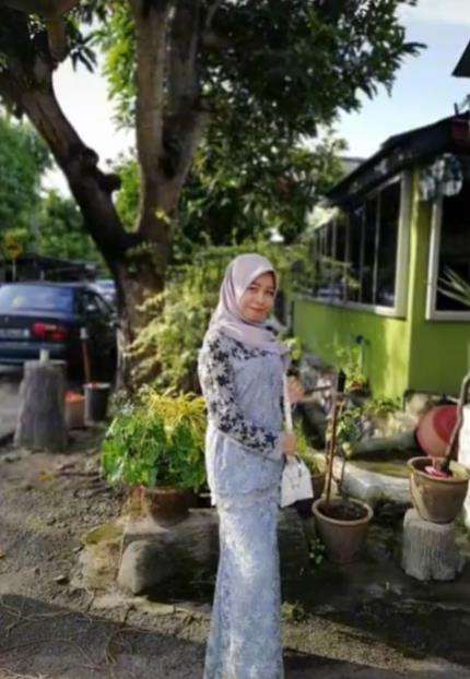 Cerai 10 tahun, wanita ini ajak suaminya rujuk kembali.