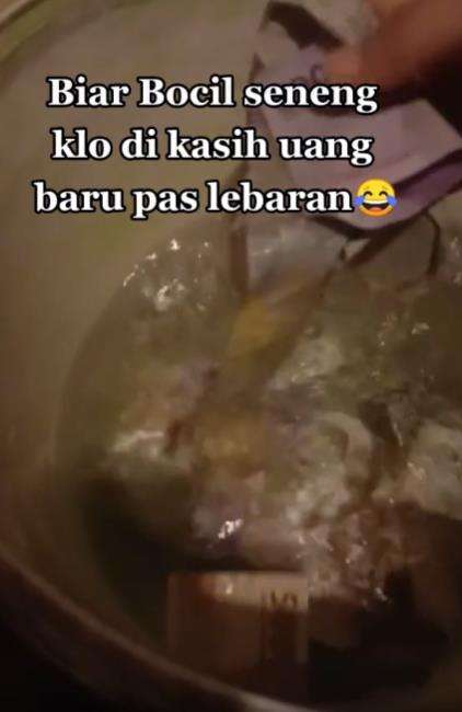 Trik bikin uang lama dan lusuh terlihat baru.