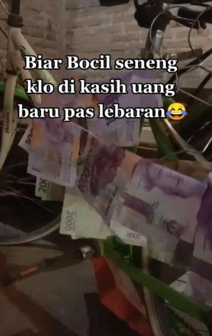 Trik bikin uang lama dan lusuh terlihat baru.
