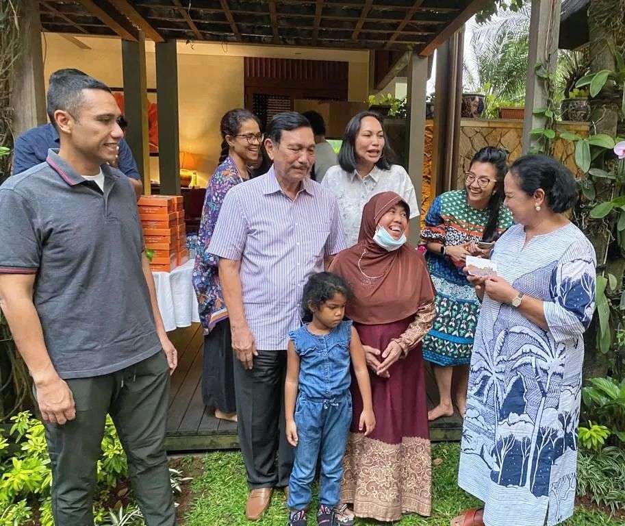 keluarga luhut dan mbak sur