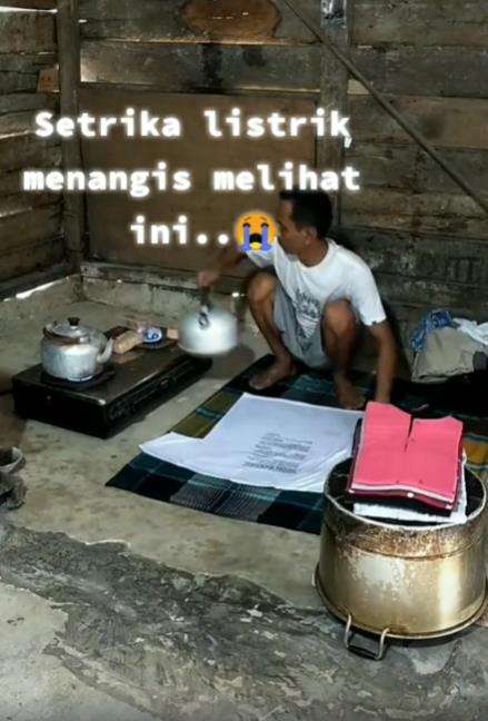 Setrika tanpa listrik yang kreatif.