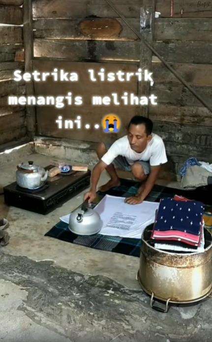 Setrika tanpa listrik yang kreatif.