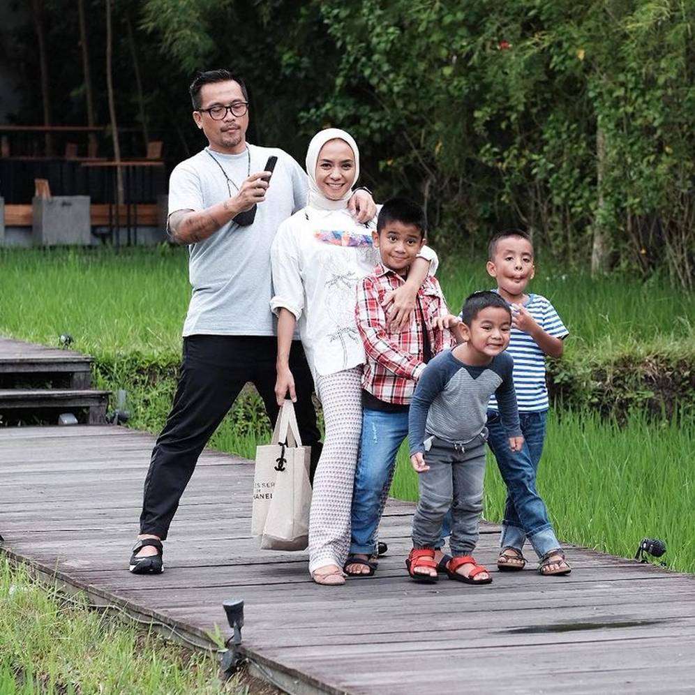 Keluarga Enno Lerian