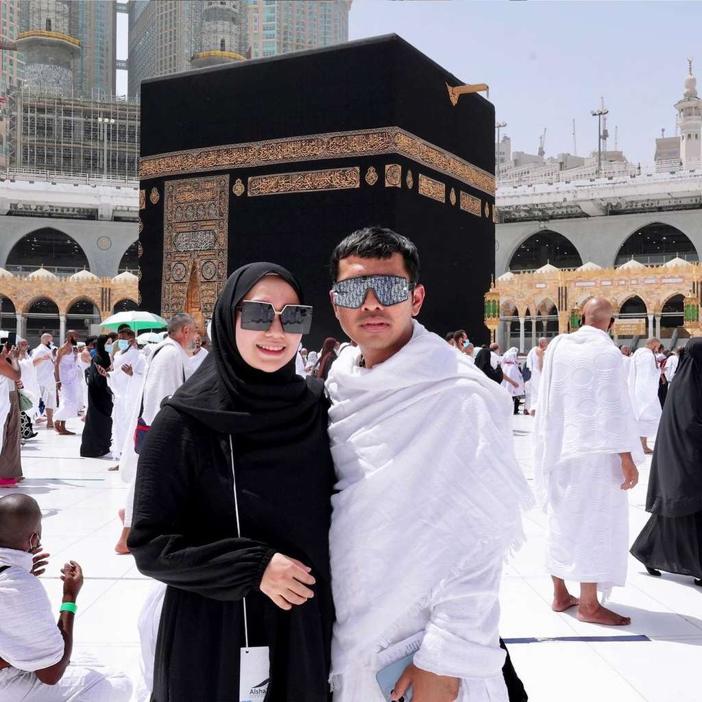 Putra Siregar dan istri