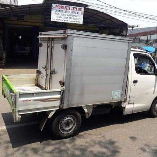 7 foto mobil pick up yang dimodifikasi secara ekstrem.