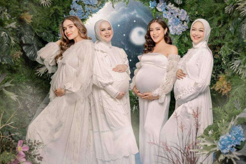 4 Seleb Bumil