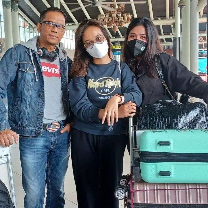 Dody Soedrajat bersama Mayang dan keponakannya