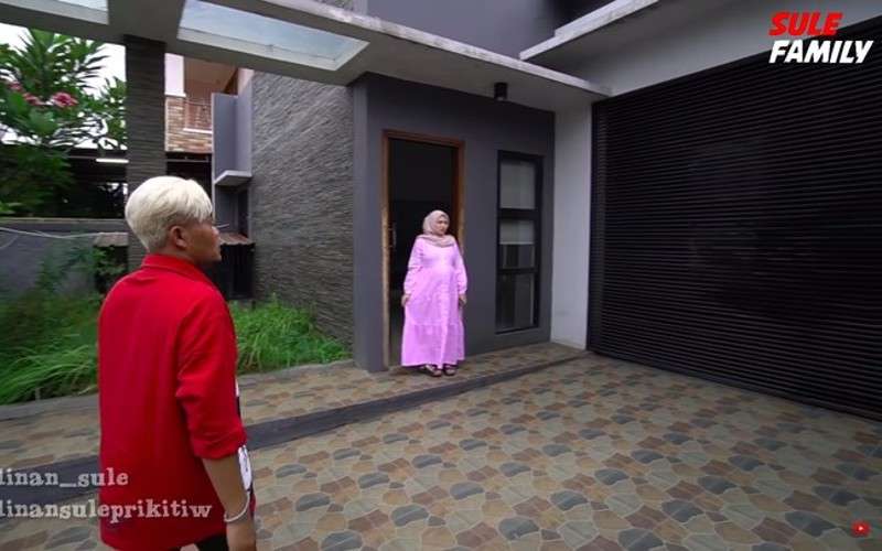 Nathalie Holscher Nathalie Holscher