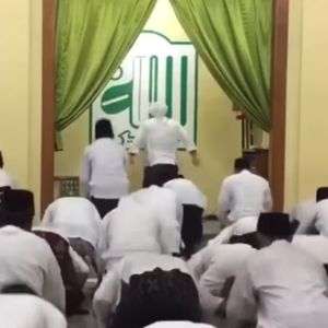 Sholat tarawih super cepat selesai dalam hitungan detik