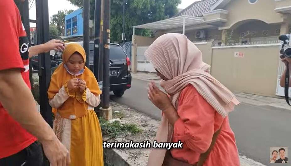 Baim Wong bantu ibu minta bantuan modal