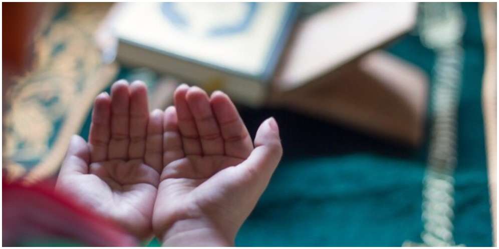 3 Cara Allah Mengabulkan Doa