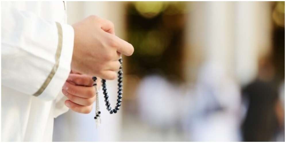 Bacaan Sholawat Allahul Kafi Robbunal Kafi