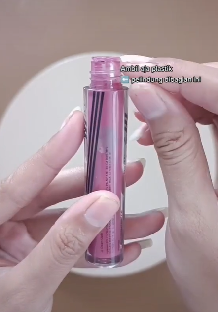 Trik Memakai Lipstik