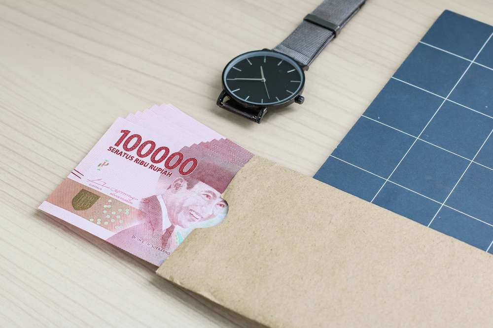 Ilustrasi Uang Investasi Ilustrasi Uang Investasi