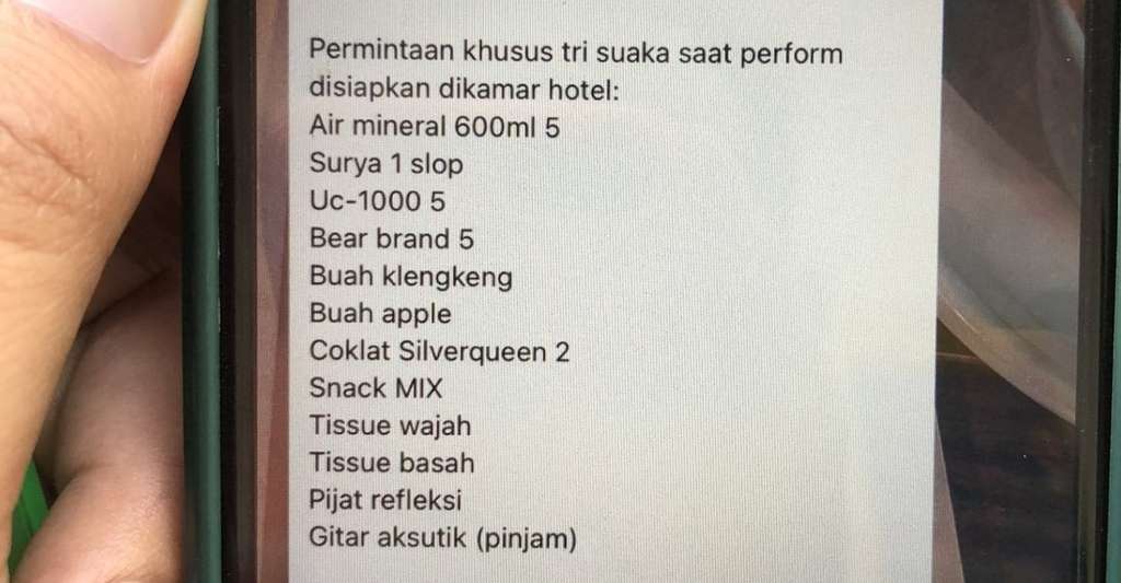 Daftar permintaan khusus Tri Suaka