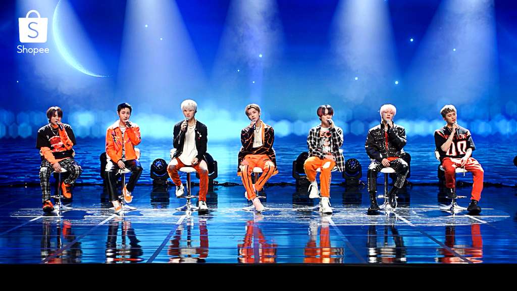 Penampilan memukau NCT Dream bawakan lagu Never Goodbye