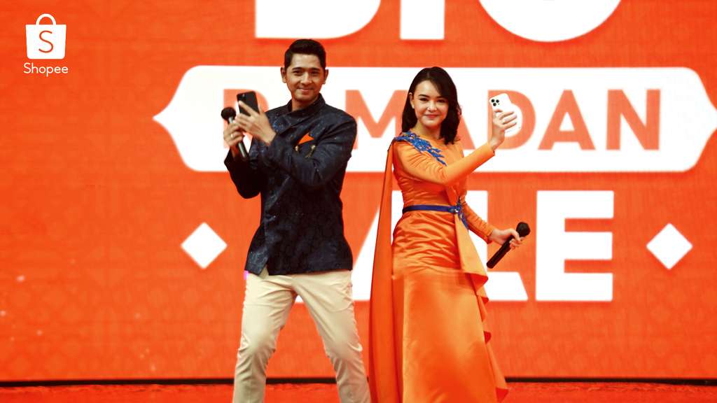 Sempat harus berpisah karena Al pergi ke Amerika Serikat, sesi Goyang Shopee COD kembali pertemukan Al & Andin di acara TV Show Shopee Big Ramadan Sale