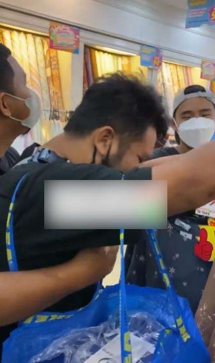 Suami nangis kejer tahu istrinya hilang di mal.