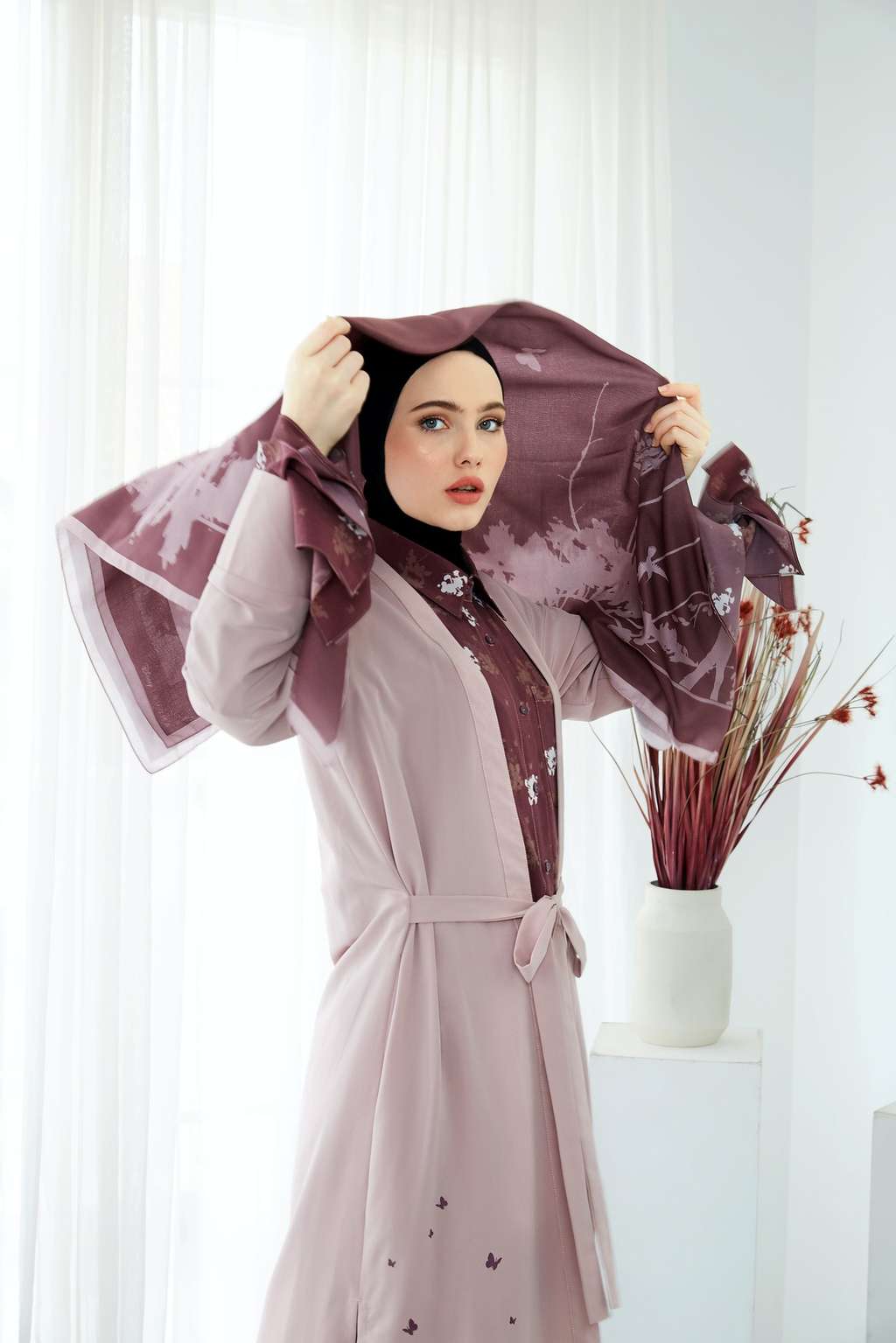 Menggunakan Hijab