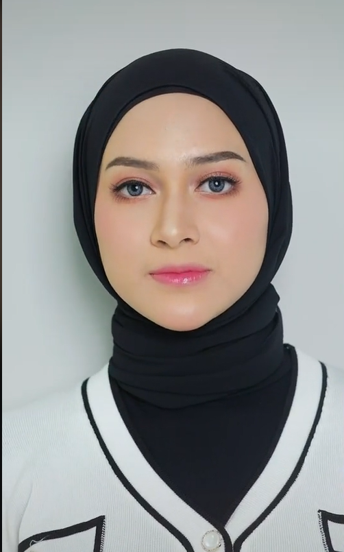 Transformasi Makeup Nina Zatulini