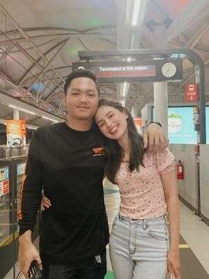 Azriel dan Sarah Menzel