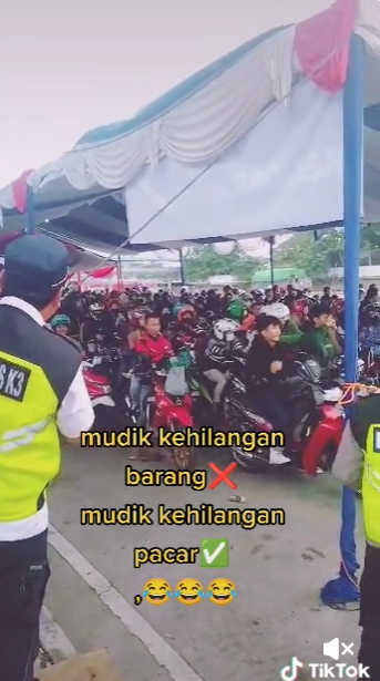 pemudik kehilangan pacar