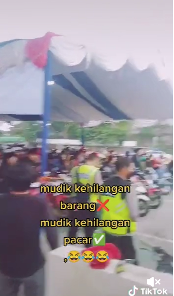 pemudik kehilangan pacar