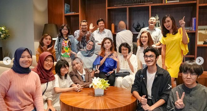 Irwan Mussry Berpose Konyol
