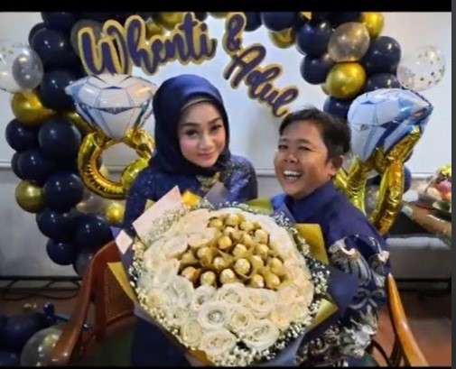 Pertunangan Wenty dan Adul