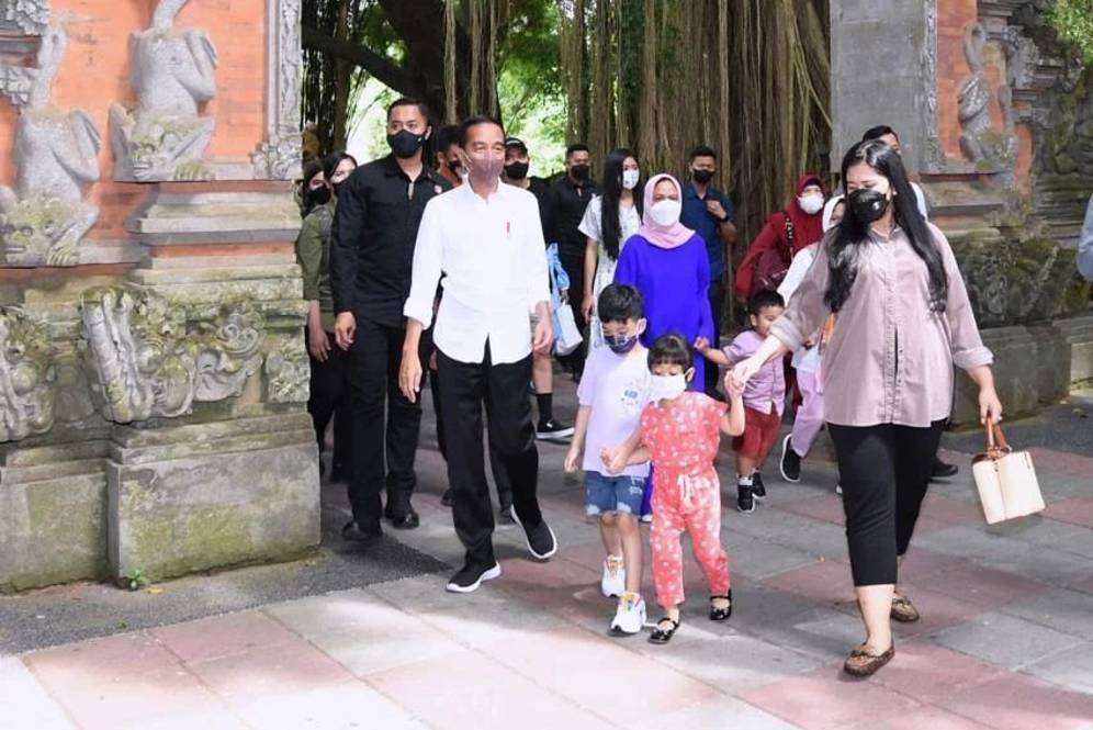 Jokowi liburan
