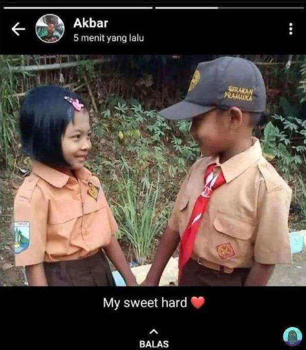 Deretan status absurd pasangan kekasih sok-sokan Inggris.