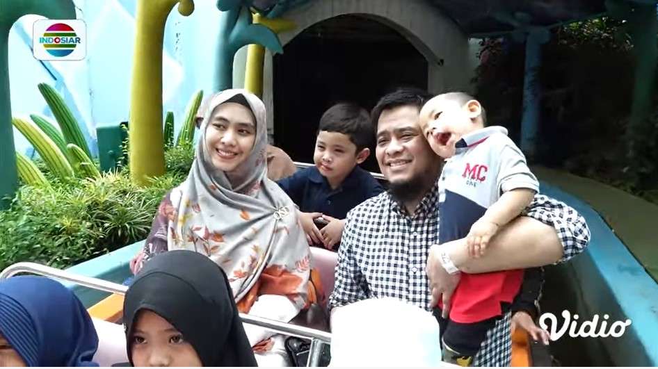 Oki Setiana Dewi