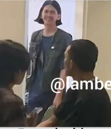 Pria mirip Iqbaal Ramadhan