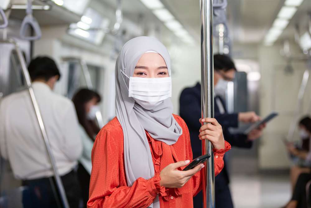 Memakai Masker