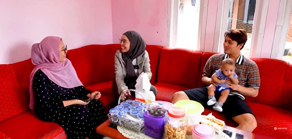Lesti Kejora bertemu Echa teman masa kecilnya Lesti Kejora bertemu Echa teman masa kecilnya