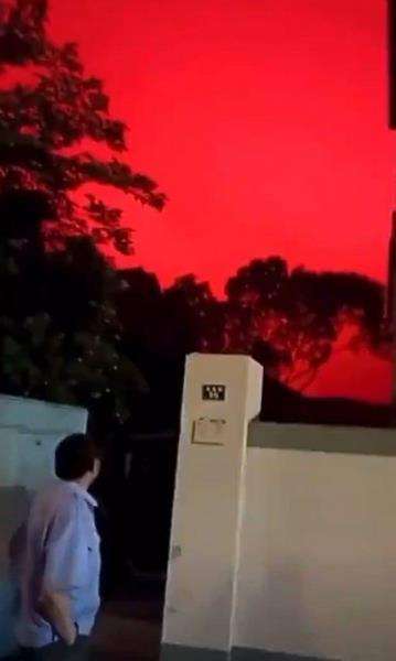 Heboh fenomena langit yang aneh di China.
