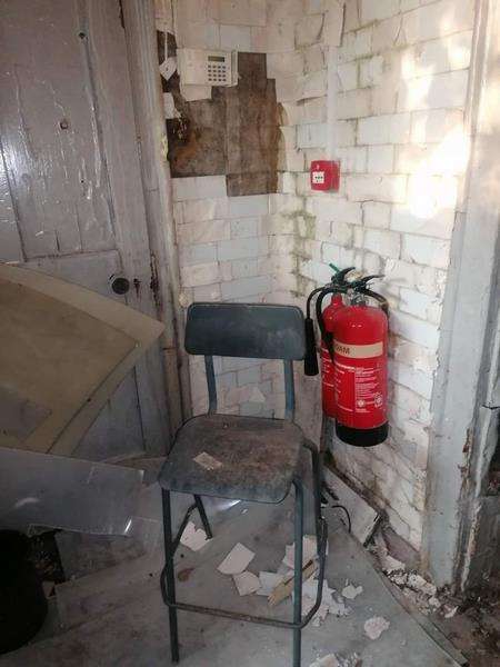 Bangunan seram bekas kamar mayat.