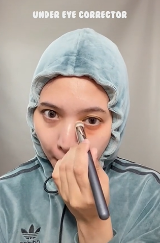 Memakai Color Corrector