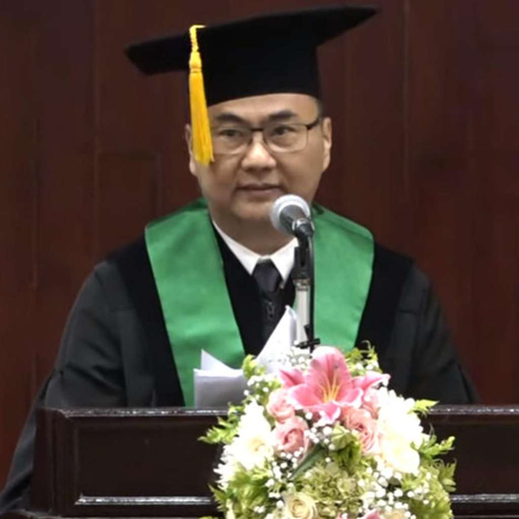 Prof Hanifah Oswari