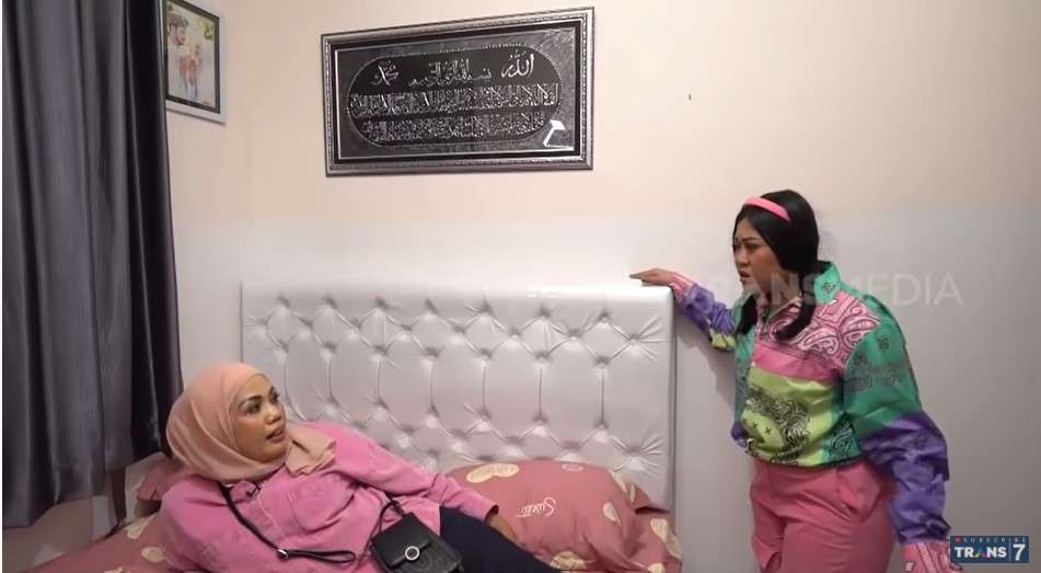Kamar Mpok Elly Sugigi