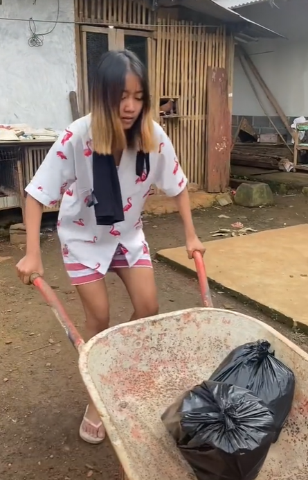 Membuat Gaya Ala Balenciaga