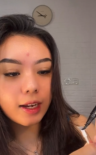 Trik Membuat Eyeliner