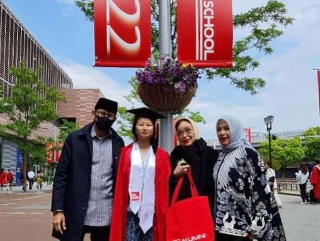 Wisuda Amyra