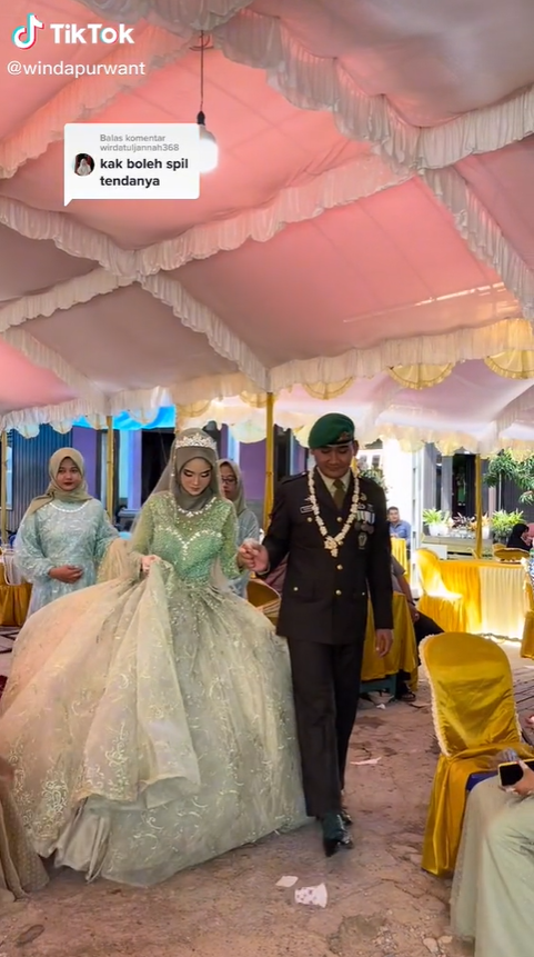 Kisah pasangan beda usia Kisah pasangan beda usia