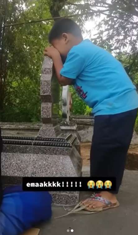 video bocah laki-laki