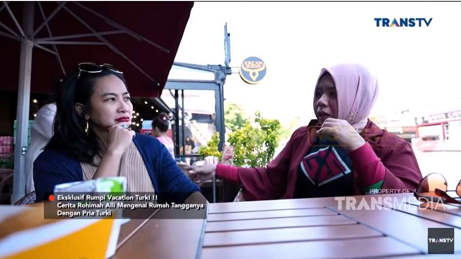 Rohimah dan Feni Rose