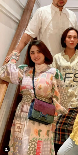 Instagram @fashion_selebrit