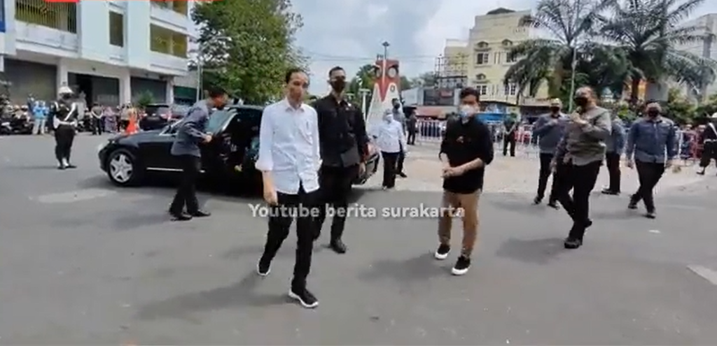Gibran dicuekin Jokowi