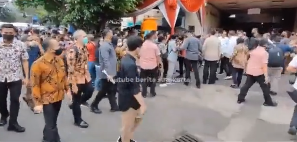 Gibran dicuekin Jokowi