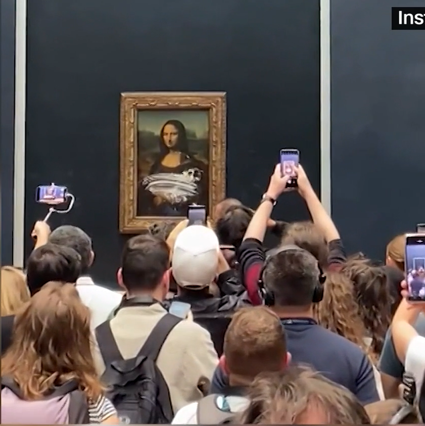 Lukisan Mona Lisa dilempar kue